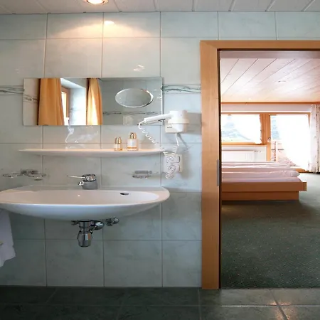 Modern With Swimming Pool In Сasa de vacaciones